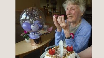 Arnold Resident enjoys her 90th birthday